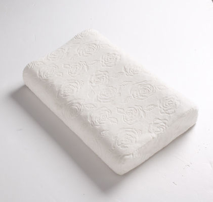 環境友好的な編まれた生地カバーが付いている自然な乳液の枕を波形ため